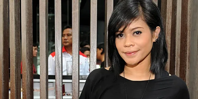 Kikan Iringi Para Model Dengan Lagu di Penghujung JFW 2014 Kikan Iringi Para Model Dengan Lagu di Penghujung JFW 2014