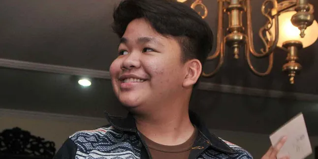 Kiki CJR Dibikin Stress Gara-Gara Jerawat