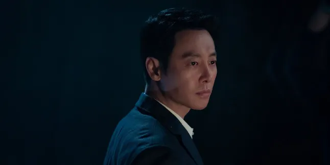 Kim Dong Wook Jadi Reporter Tampan dan Kompeten di Drama Fantasi YOU, WHOM I MET BY CHANCE