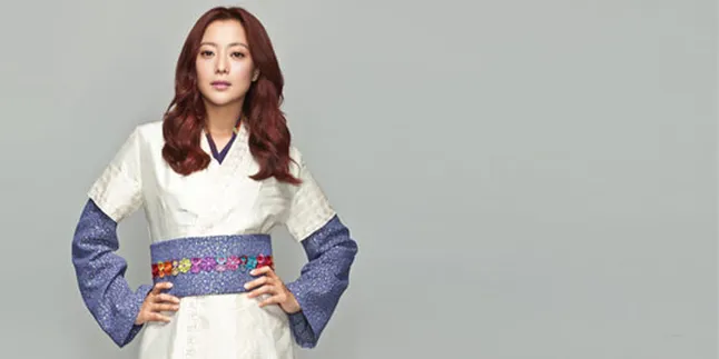 Kim Hee Sun Artis Cantik Dengan Kecerdasan Superior