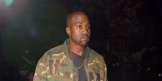 Kim Kardashian Bugil, Kanye West Malah Senang! Kim Kardashian Bugil, Kanye West Malah Senang!