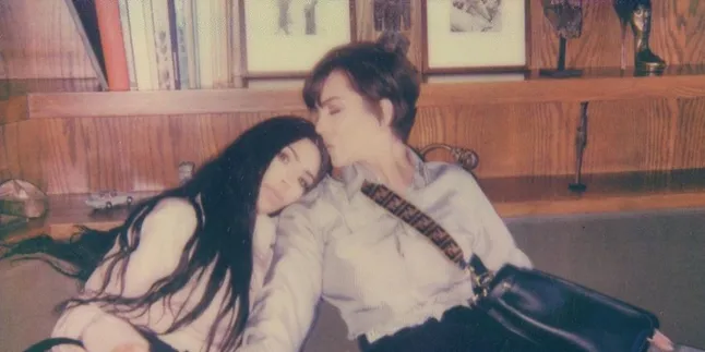 Kim Kardashian Sewa Rumah Masa Kecil Demi Ulang Tahun Kris Jenner Kim Kardashian Sewa Rumah Masa Kecil Demi Ulang Tahun Kris Jenner