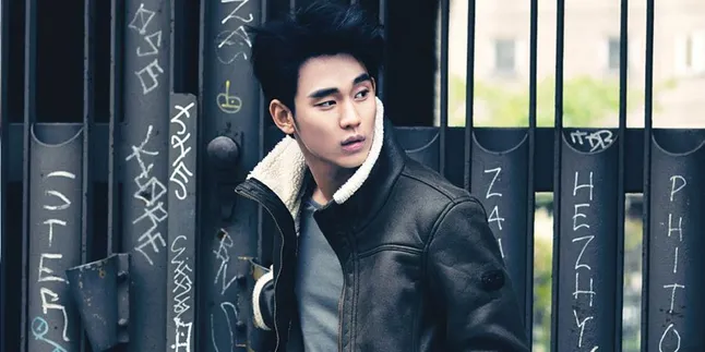 Kim Soo Hyun Menyanyi Untuk OST 'Man Form The Star'?