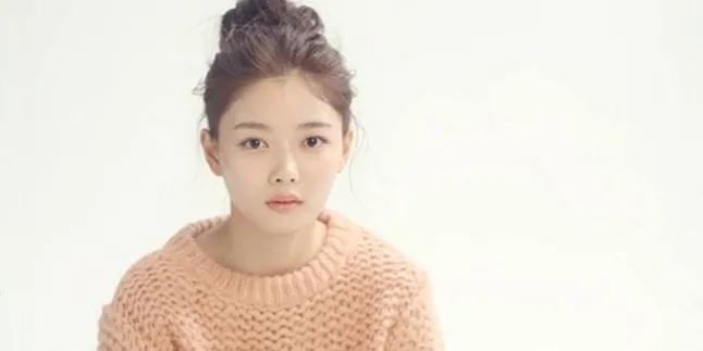 Kim Yoo Jung Masuk Rumah Sakit, Stres Karena Dikritik Netizen?
