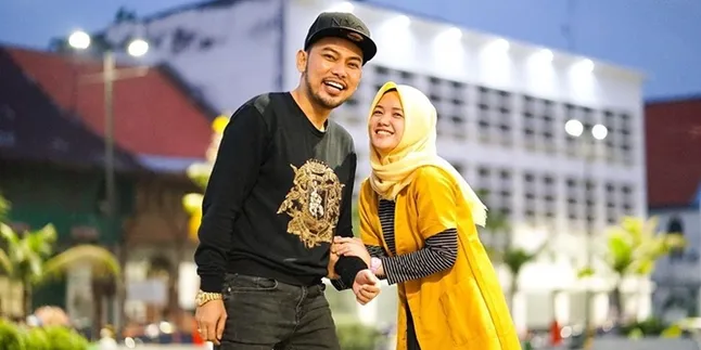 Kini Jarang Terlihat Bersama, Fikoh & Fomal Bantah Isu Hubungannya Sedang Ada Masalah Kini Jarang Terlihat Bersama, Fikoh & Fomal Bantah Isu Hubungannya Sedang Ada Masalah