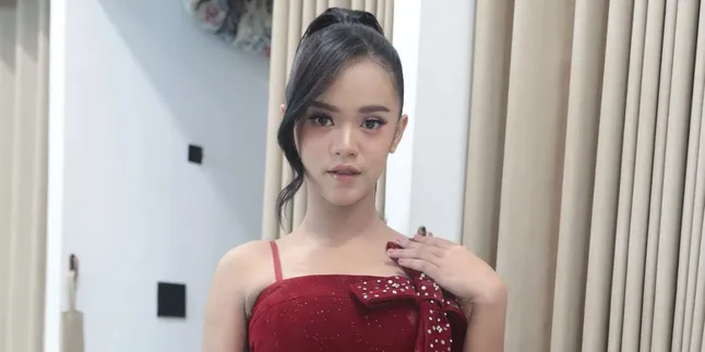 Kira from Bandung Receives Two Standing Ovations from Lesti and Nassar at Dangdut Academy 8