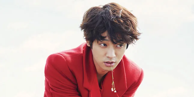 Kisah Cinta Si Tante & Berondong Tampan Jung Joon Young
