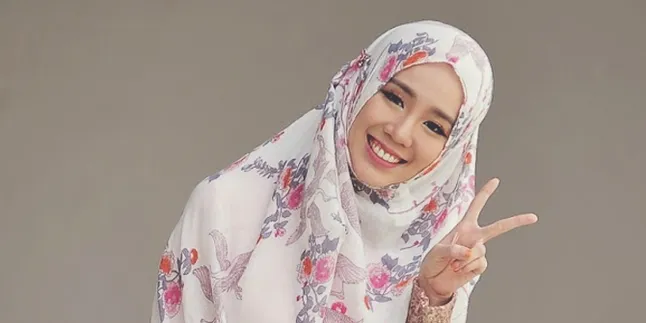 Kisah Mantan Model Playboy Mualaf dan Berhijab, Sempat Banjir Kritikan