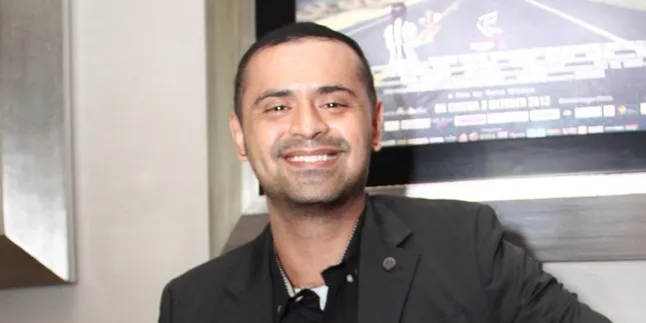 Kisah Mike Lucock Belajar Silat, Sempat Babak Belur Parah