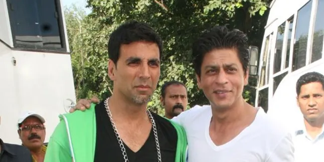 Kisah Perseteruan SRK - Akshay Kumar, Penyebabnya Baru Terungkap Kisah Perseteruan SRK - Akshay Kumar, Penyebabnya Baru Terungkap