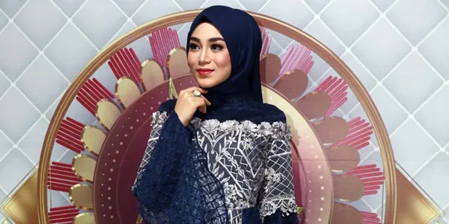 [Kisah] Uyaina Arshad Host DA Asia 4 Pernah Depresi - Sayat Tangannya Dengan Pisau