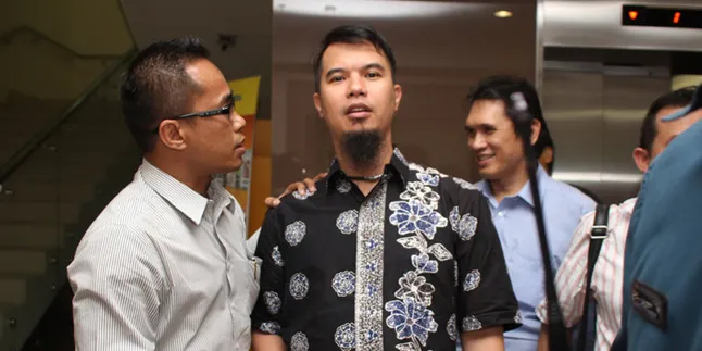 Klaim Asuransi Tak Dibayar, Ahmad Dhani Siap Tempuh Jalur Hukum Klaim Asuransi Tak Dibayar, Ahmad Dhani Siap Tempuh Jalur Hukum