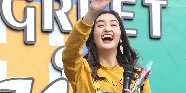 Klarifikasi Ranty Maria Soal Foto Seranjang dengan Rayn Wijaya