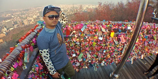 Kocak, Allan Wangsa Parodikan Lagu Bang Bang Milik Arianna Grande Kocak, Allan Wangsa Parodikan Lagu Bang Bang Milik Arianna Grande