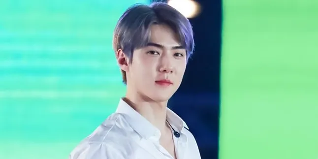 Kocak! Bukannya Tanda Tangan, Sehun EXO Malah Beri Spidol Buat Fans