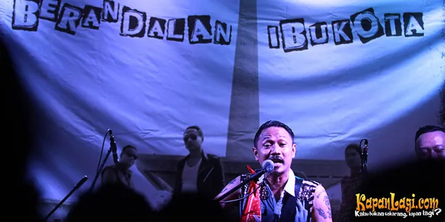 Kolaborasi 10 Musisi, Superglad Bingung Sendiri!