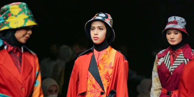 Kolaborasi dengan 2 Desainer Ternama, Pakaian Muslim Ala Rose.ma.Lina Siap Jadi Trend Fashion Terkini Kolaborasi dengan 2 Desainer Ternama, Pakaian Muslim Ala Rose.ma.Lina Siap Jadi Trend Fashion Terkini