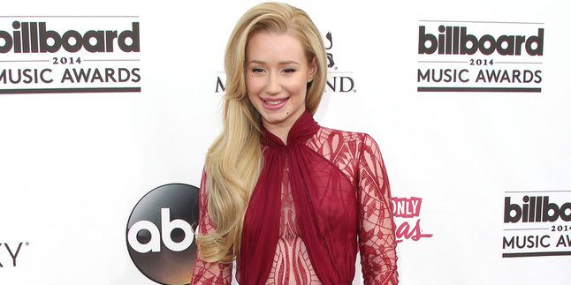 Kolaborasi Dengan J.Lo di AMA 2014, Iggy Azalea Malah Kena Protes