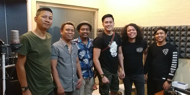 Kolaborasi dengan Rowman Ungu, Tiga Band Persembahkan 'Puber'