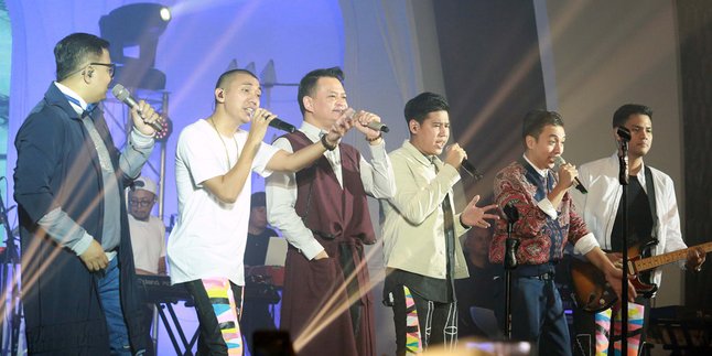 Kolaborasi Manis Kahitna dan RAN Dalam Konser 'KAHITRAN'