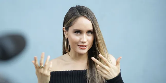 Komentar Cinta Laura Soal Kemelut Pilpres: Jadi Presiden Itu Berat, Biar Jokowi Saja!