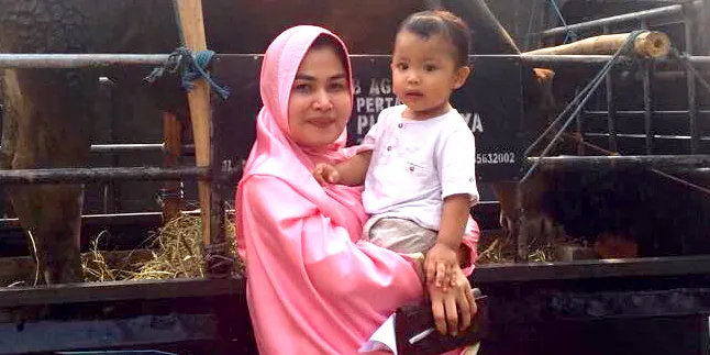 Komitmen Keluarga, Camel Petir Serahkan 'Hasan dan Husen' Untuk Disembelih Komitmen Keluarga, Camel Petir Serahkan 'Hasan dan Husen' Untuk Disembelih