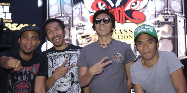 Komitmen, Slank Gelar Konser Drug Free