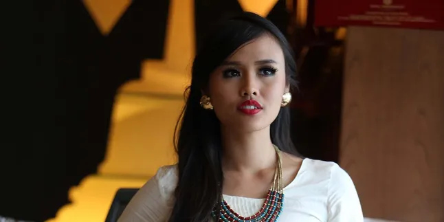 Kompak Bareng Ipar, Nita Sofiani Kalap Belanja di Mall Delhi