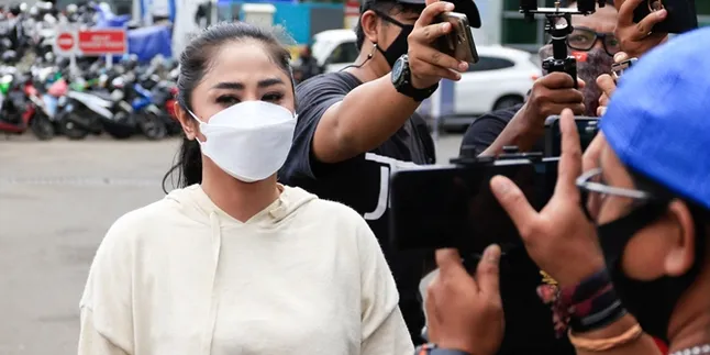 Kompetisi Makin Memanas, Panggung 'Syair Ramadan 2022' Kali Ini Dimeriahkan oleh Dewi Perssik