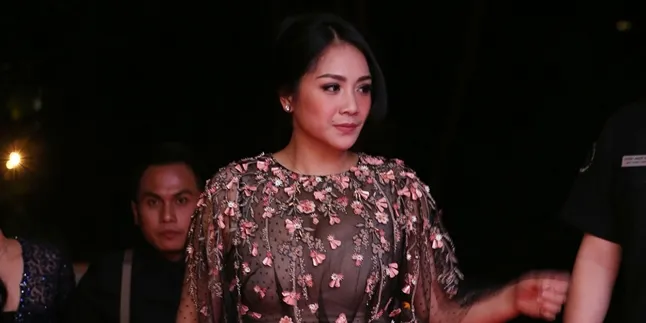 Komplikasi Usus, Nenek Nagita Slavina Meninggal di Usia 82 Tahun