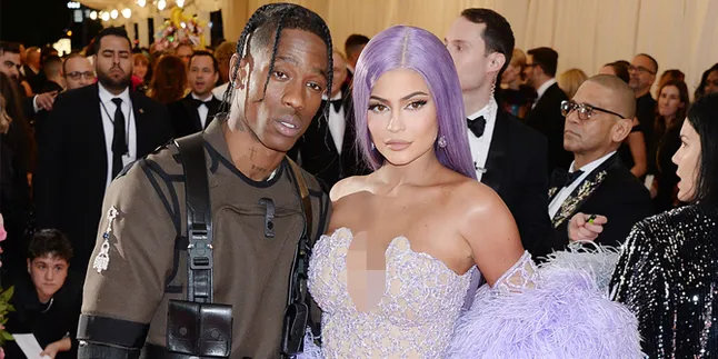 Kondisi Hubungan Kylie Jenner & Travis Scott Usai Putus Akhirnya Terungkap Kondisi Hubungan Kylie Jenner & Travis Scott Usai Putus Akhirnya Terungkap
