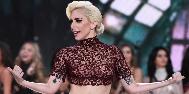 Kondisi Perlahan Membaik, Lady Gaga Kembali ke Studio