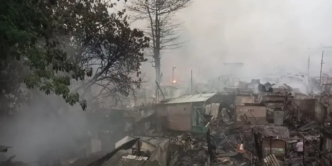 Kondisi Terkini Korban Kebakaran Kemayoran yang Mengungsi Lebih dari 1.700 Orang Kondisi Terkini Korban Kebakaran Kemayoran yang Mengungsi Lebih dari 1.700 Orang
