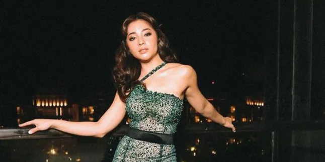 Seperti Wanita Biasa Pada Umumnya, 4 Artis Indonesia Ini Juga Pernah Mengalami Baby Blues Seperti Wanita Biasa Pada Umumnya, 4 Artis Indonesia Ini Juga Pernah Mengalami Baby Blues