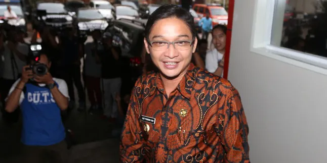 Konfirmasi Pasha Soal Style Rambut Man Bun Yang Dianggap Nyeleneh Konfirmasi Pasha Soal Style Rambut Man Bun Yang Dianggap Nyeleneh