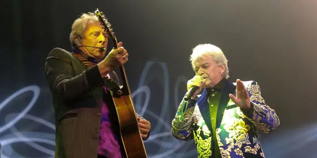 Konser Air Supply di Jakarta Bikin Pemirsa Puas Bernostalgia Konser Air Supply di Jakarta Bikin Pemirsa Puas Bernostalgia