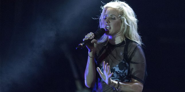 Konser di Bali, Ellie Goulding Sempatkan Ice Bucket Challenge