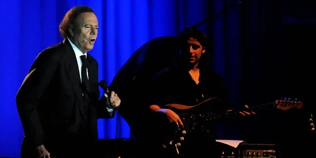 Konser di Jakarta, Julio Iglesias Gandeng Bunga Citra Lestari