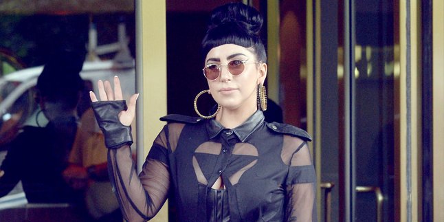 Konser di Timur Tengah, Lady Gaga Bikin Lagu Sedih?