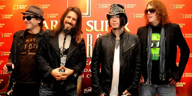 Konser Guns N' Roses Tertunda Karena Sting? Konser Guns N' Roses Tertunda Karena Sting?