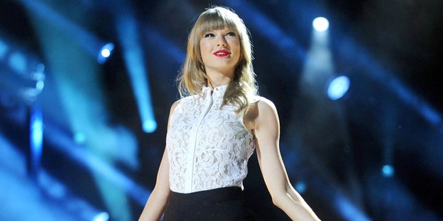 Konser Tahun Baru, Taylor Swift Tampil Super Seksi & Menggoda