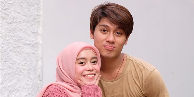 Lesti's Birthday Concert 'I Let Go Sincerely', Rizky Billar Romantically Brings Flowers