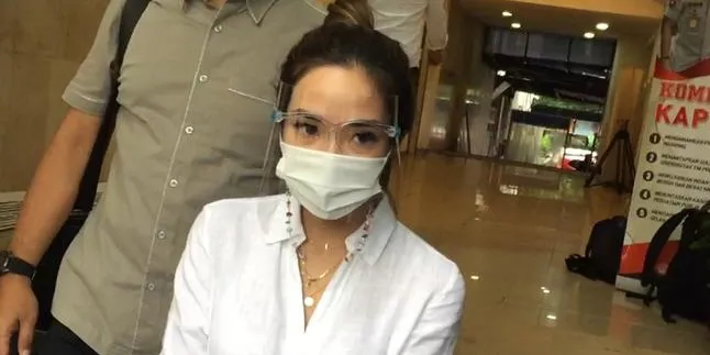 Kontak Fisik dengan Rekan Kerja Positif Covid-19, Gisella Anastasia Langsung Isolasi Mandiri Kontak Fisik dengan Rekan Kerja Positif Covid-19, Gisella Anastasia Langsung Isolasi Mandiri