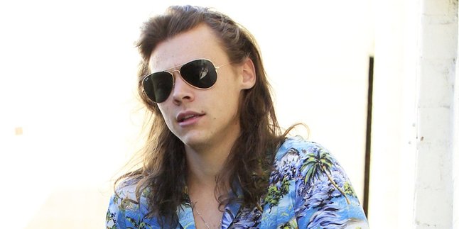 Kontrak Album Solo, Harry Styles Dibayar Rp 1 Triliun!