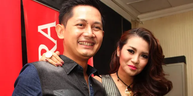 Kontrak Label, Fitri Carlina Rela Rahasiakan Pernikahan Siri