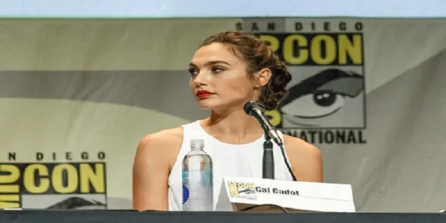 Kontroversi Muncul Setelah Gal Gadot Dipilih Bintangi Film 'CLEOPATRA' Kontroversi Muncul Setelah Gal Gadot Dipilih Bintangi Film 'CLEOPATRA'