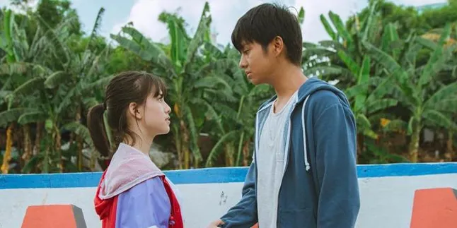 Kontroversi Petisi Film 'DUA GARIS BIRU', Begini Reaksi Produser Chand Parwez Kontroversi Petisi Film 'DUA GARIS BIRU', Begini Reaksi Produser Chand Parwez
