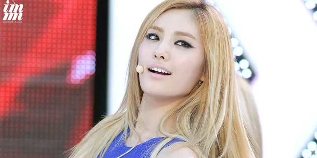Kostum Nana After School Lebih Kecil Dari Ukuran Manekin! Kostum Nana After School Lebih Kecil Dari Ukuran Manekin!