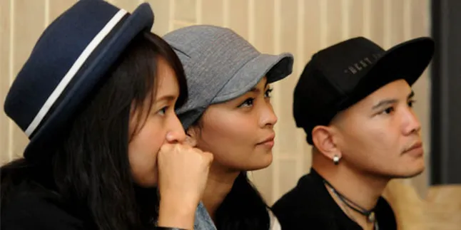 Kotak Siapkan Tips Agar Tak Grogi Siaran Radio