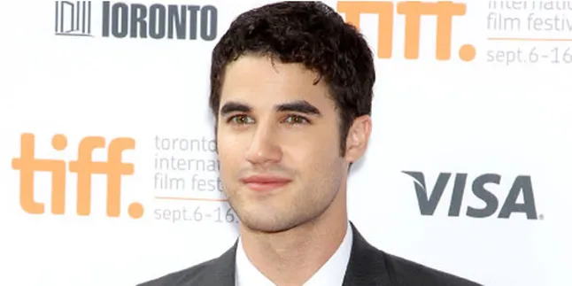 Kotak Tisu Bekas 'GLEE' Laku Seharga 144 Juta Rupiah